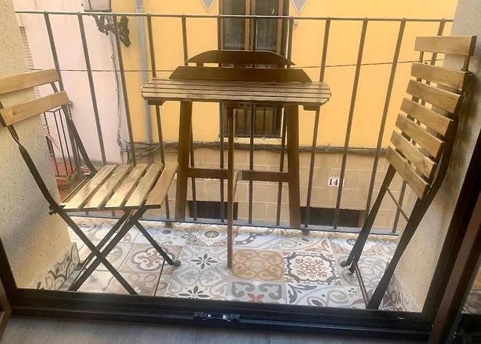 Puerta De 4 Apartamento Caces